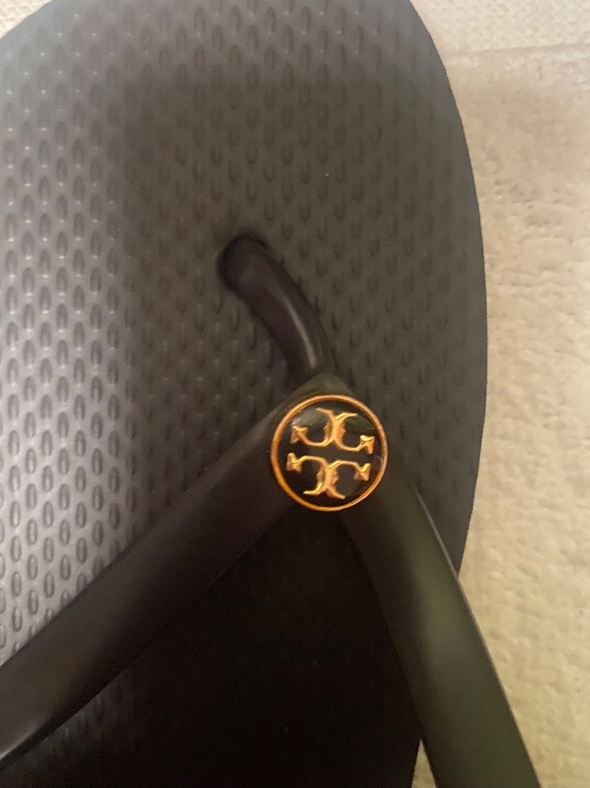 NWOB TORY BURCH MONOGRAM FLIP FLOPS 8 rubber thong sandals Black – NEW